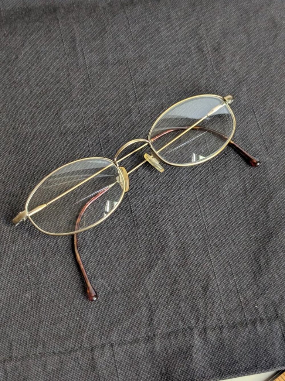 Womens Oval Eyeglasses Frame - Gold Thin Frame 48□19
